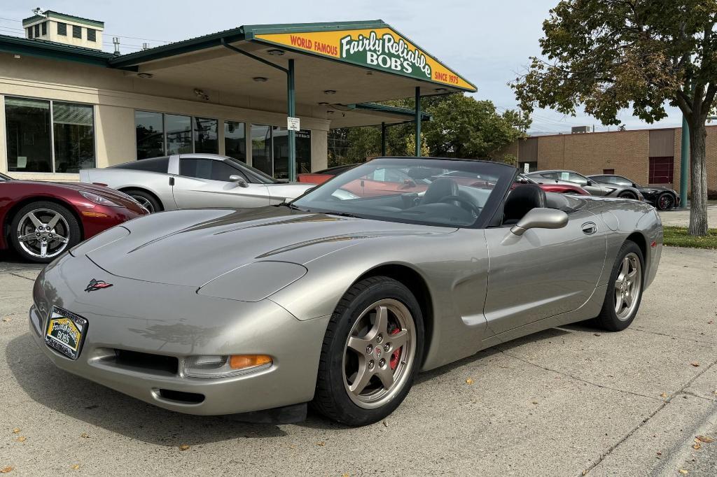 used 2000 Chevrolet Corvette car