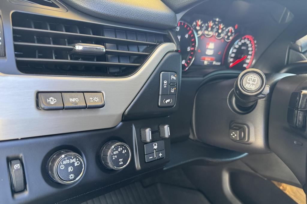 used 2015 GMC Yukon car