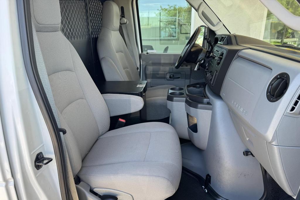 used 2009 Ford E150 car