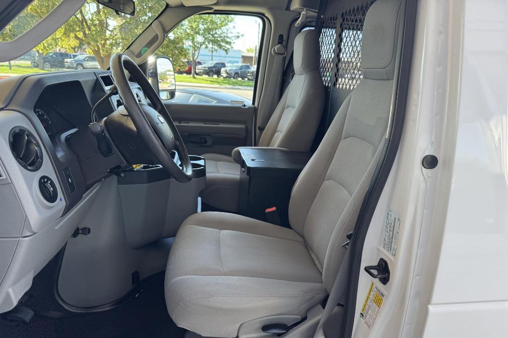 used 2009 Ford E150 car