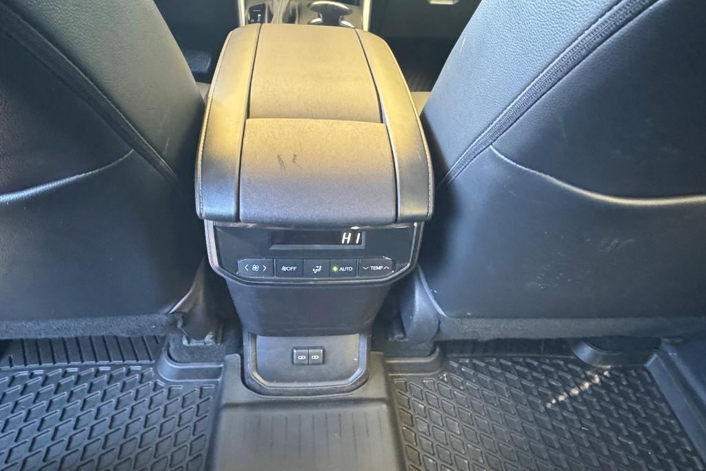 used 2022 Toyota Highlander car