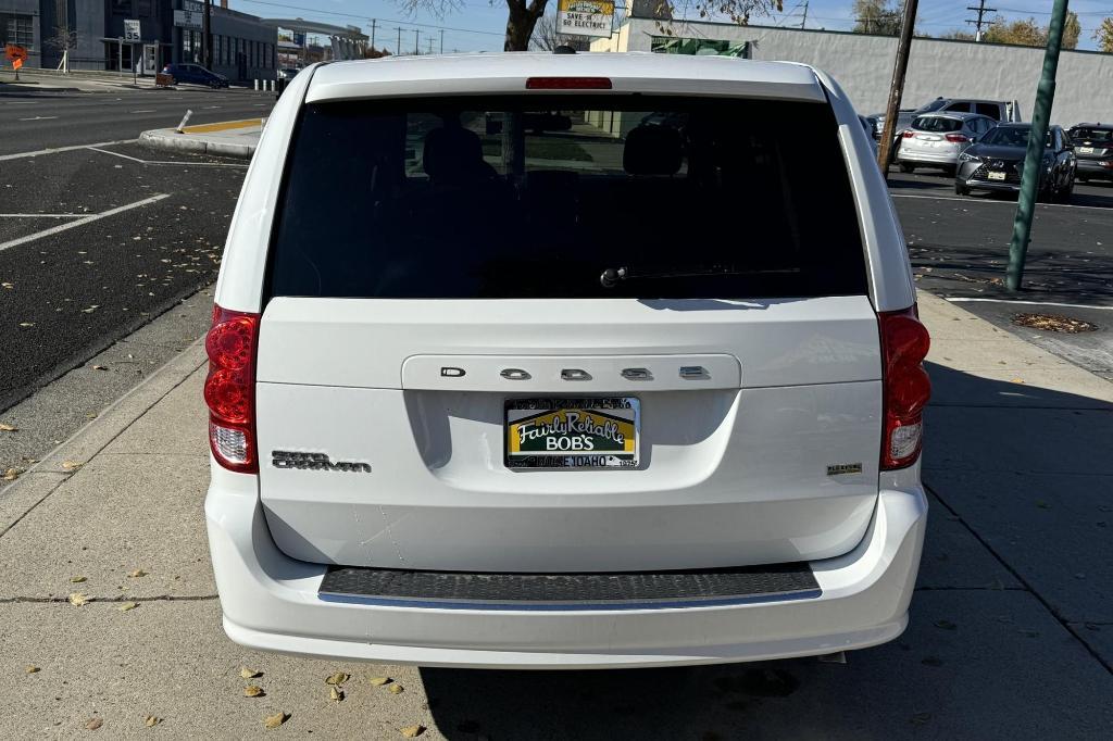 used 2016 Dodge Grand Caravan car