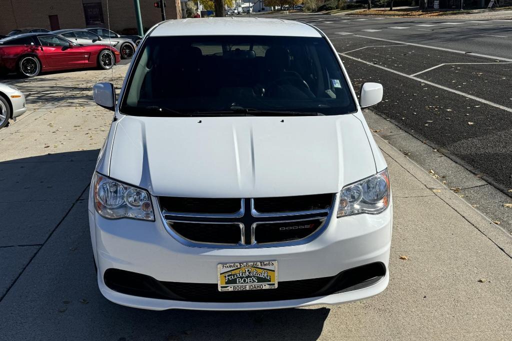 used 2016 Dodge Grand Caravan car