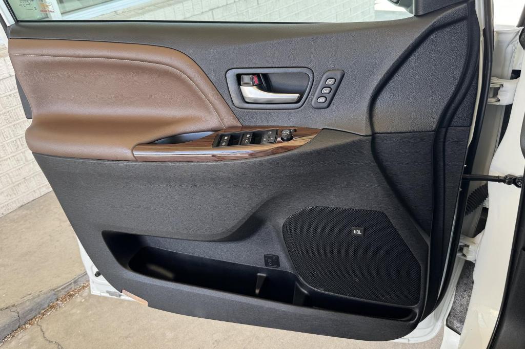 used 2020 Toyota Sienna car