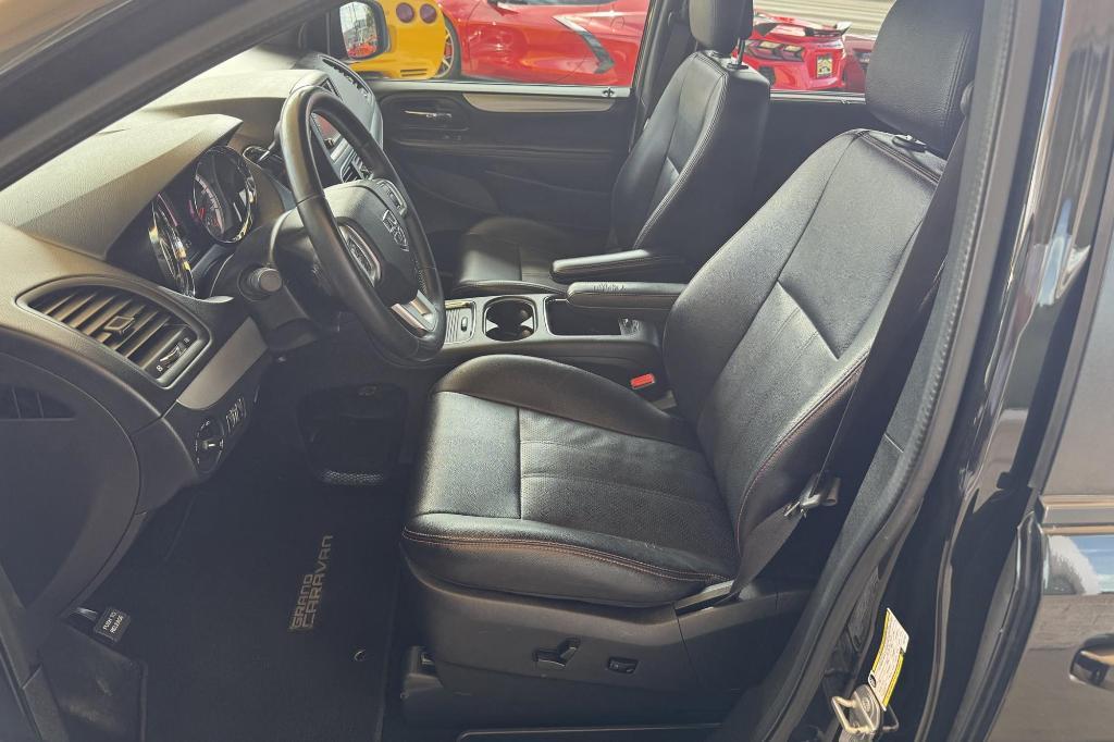 used 2017 Dodge Grand Caravan car