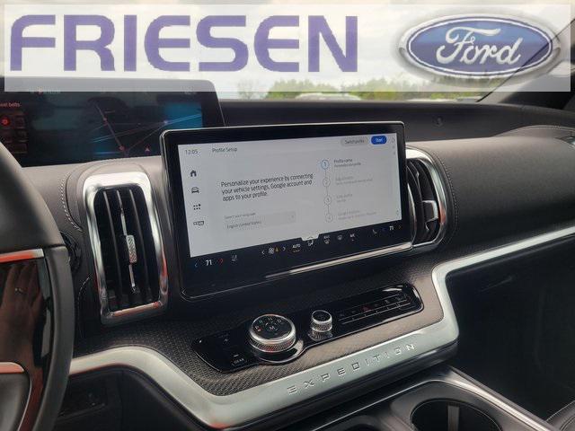 new 2025 Ford Expedition car, priced at $80,800