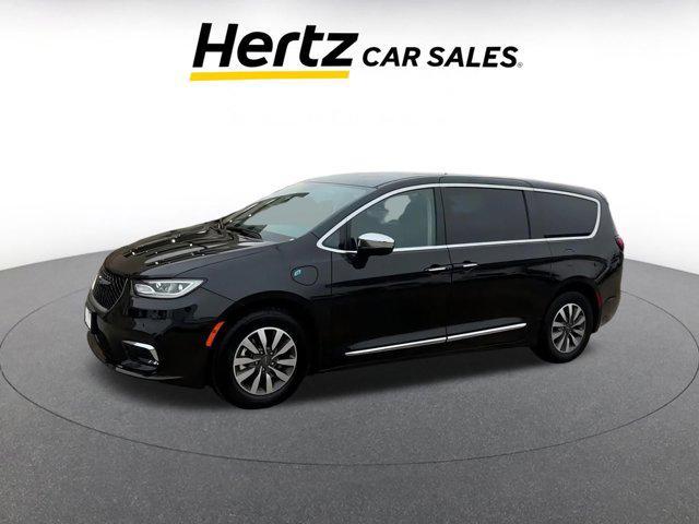 used 2023 Chrysler Pacifica Hybrid car, priced at $30,915