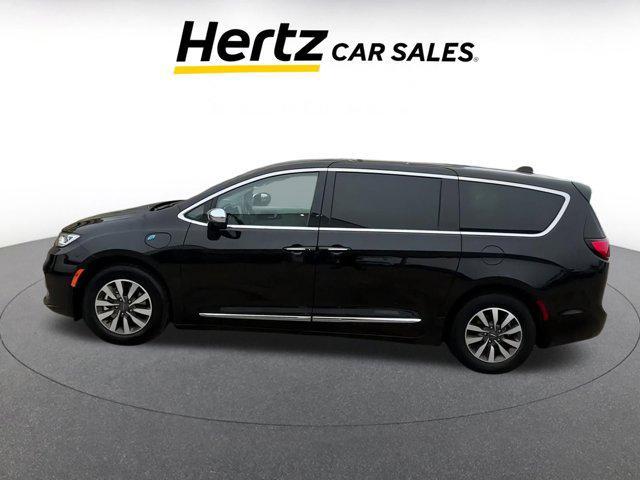 used 2023 Chrysler Pacifica Hybrid car, priced at $30,915