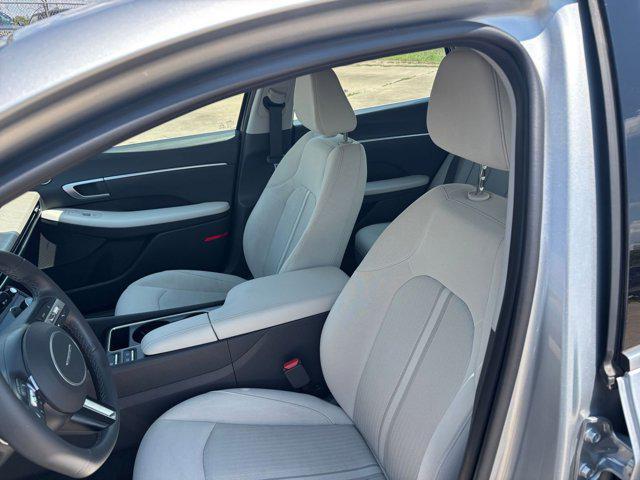 used 2024 Hyundai Sonata Hybrid car, priced at $23,707