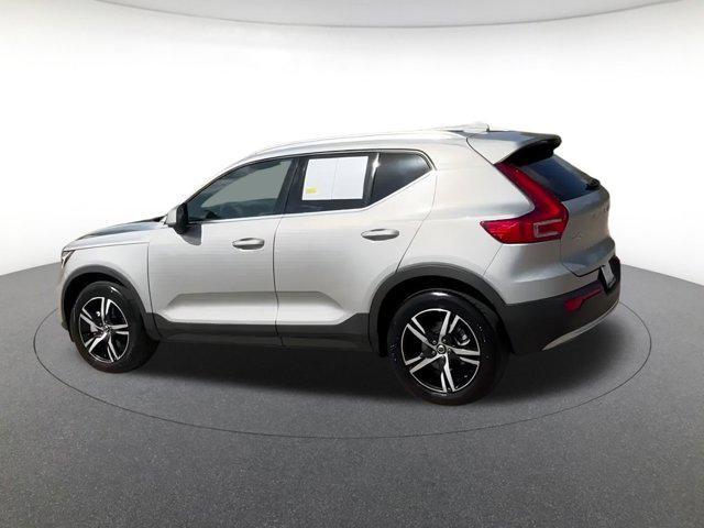 used 2024 Volvo XC40 car, priced at $29,385