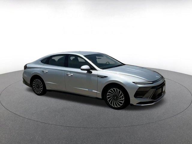 used 2024 Hyundai Sonata Hybrid car, priced at $24,109