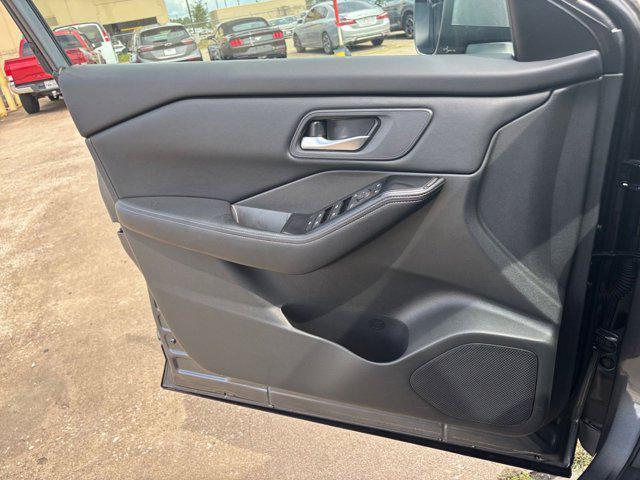 used 2024 Nissan Rogue car, priced at $21,858