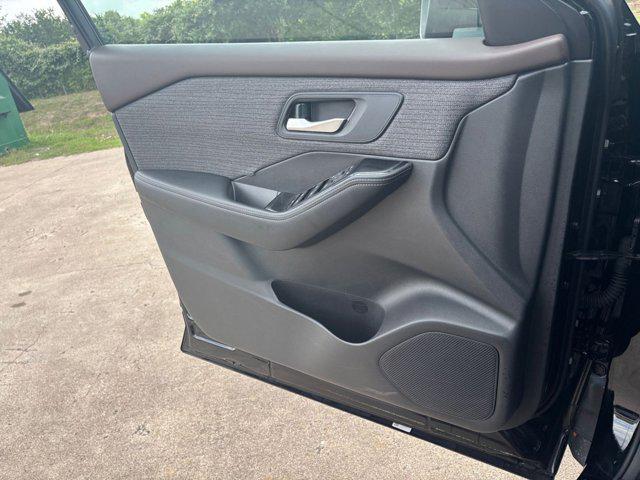 used 2023 Nissan Rogue car, priced at $21,072