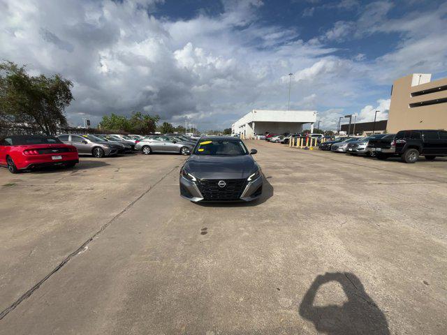 used 2023 Nissan Altima car, priced at $18,329