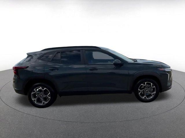 used 2025 Chevrolet Trax car, priced at $22,244
