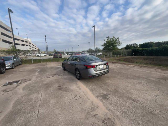 used 2023 Nissan Altima car, priced at $18,302