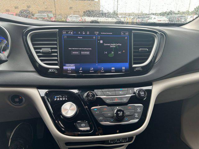 used 2024 Chrysler Pacifica car, priced at $33,912