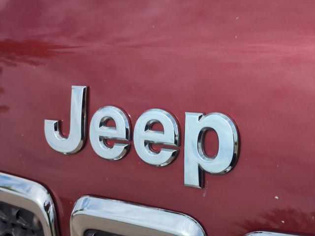 used 2020 Jeep Cherokee car, priced at $15,499