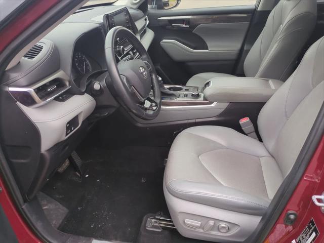used 2021 Toyota Highlander car, priced at $35,680