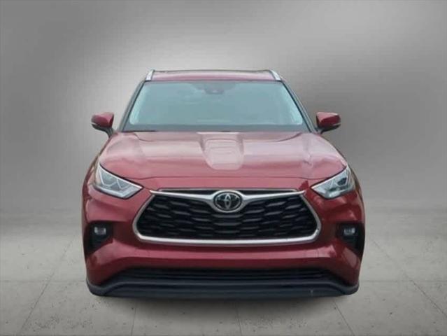 used 2021 Toyota Highlander car, priced at $35,680