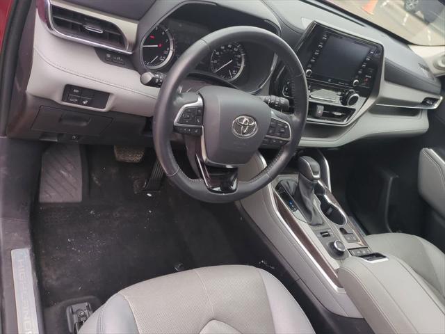 used 2021 Toyota Highlander car, priced at $35,680
