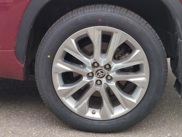 used 2021 Toyota Highlander car, priced at $35,680