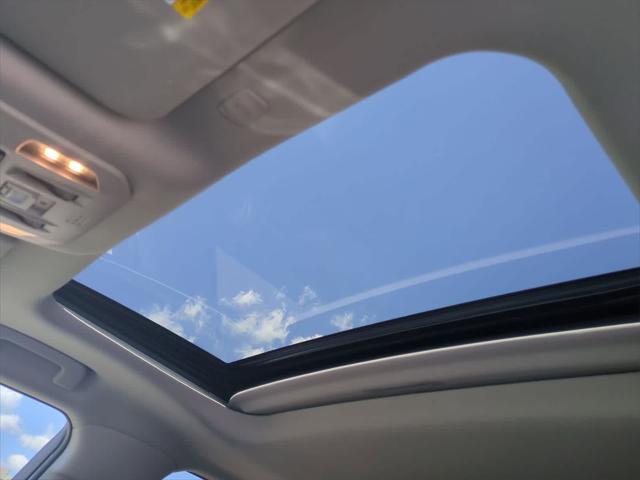 used 2022 Toyota Highlander Hybrid car, priced at $38,025