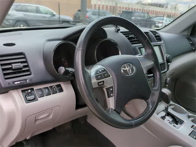 used 2013 Toyota Highlander car, priced at $9,500
