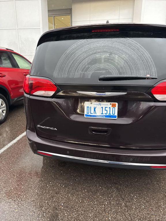 used 2018 Chrysler Pacifica car, priced at $15,177