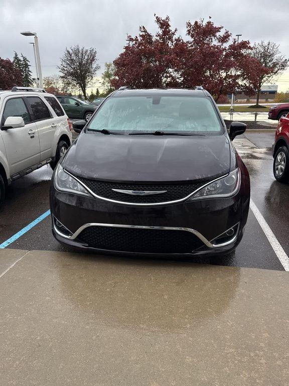 used 2018 Chrysler Pacifica car, priced at $15,177