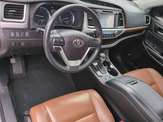 used 2018 Toyota Highlander car, priced at $28,000