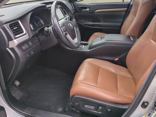 used 2018 Toyota Highlander car, priced at $28,000