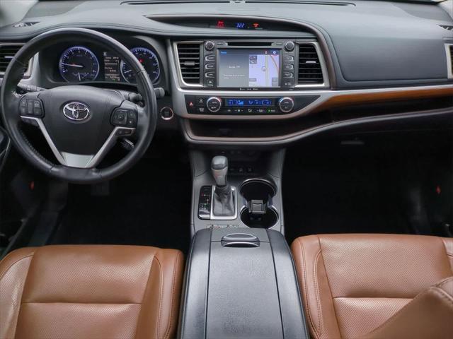 used 2018 Toyota Highlander car, priced at $28,000