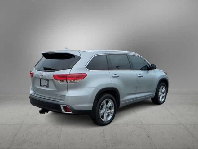 used 2018 Toyota Highlander car, priced at $28,000