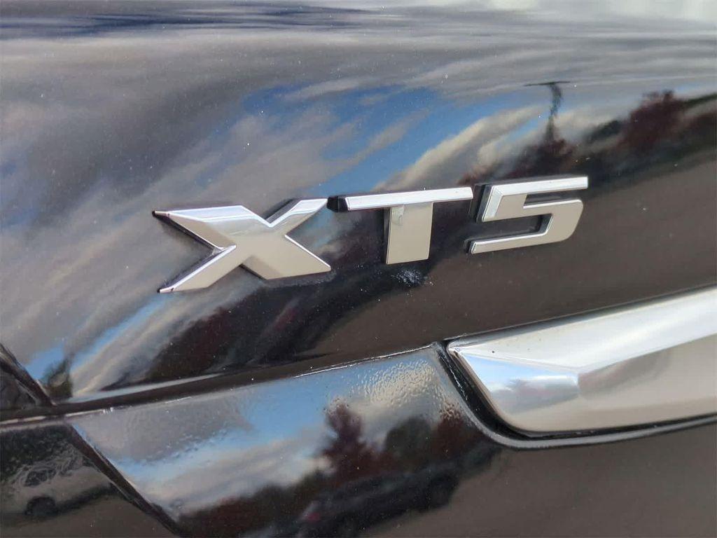 used 2017 Cadillac XT5 car, priced at $17,499