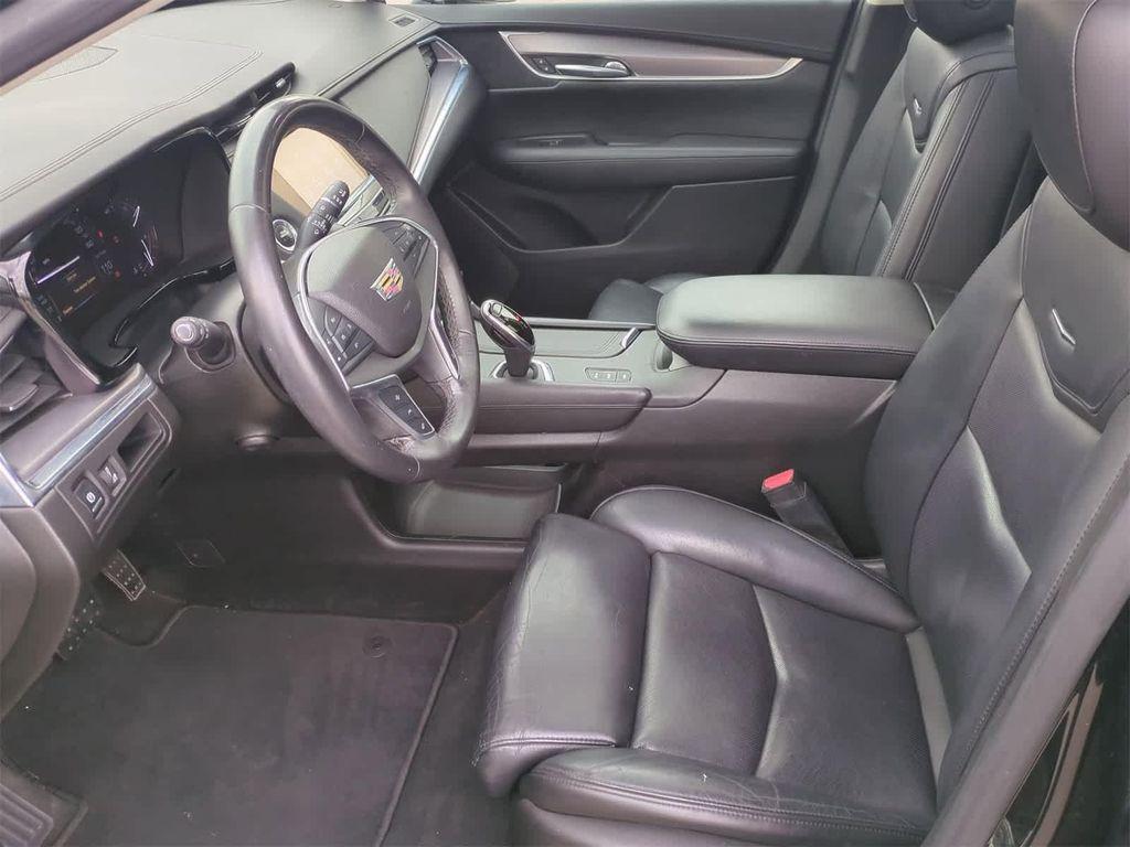 used 2017 Cadillac XT5 car, priced at $17,499