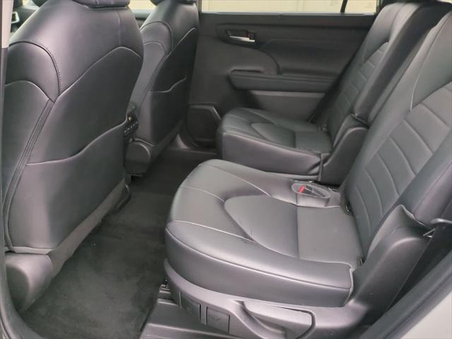 used 2022 Toyota Highlander car, priced at $36,000