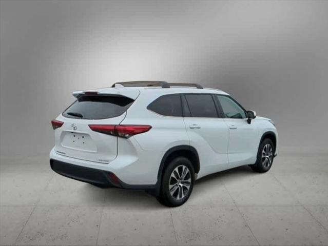 used 2022 Toyota Highlander car, priced at $36,000