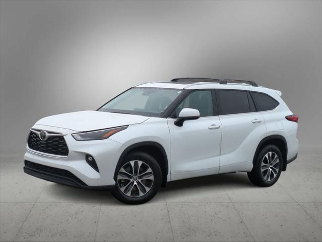 used 2022 Toyota Highlander car, priced at $36,000