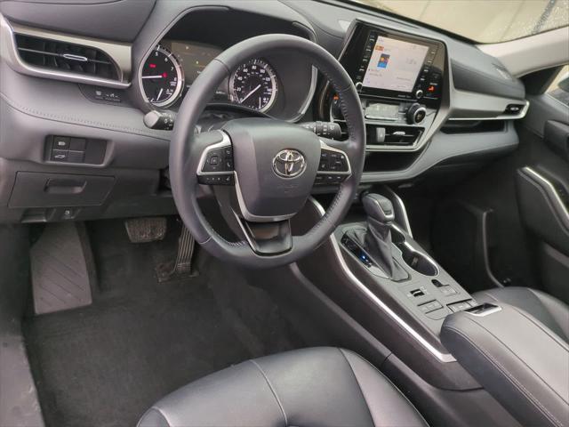 used 2022 Toyota Highlander car, priced at $36,000