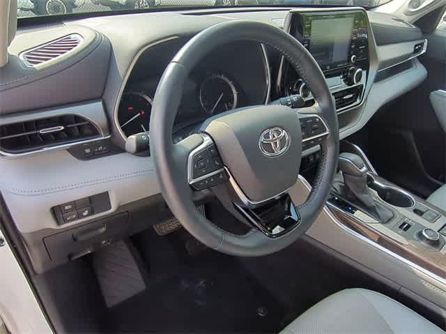 used 2021 Toyota Highlander car, priced at $37,000