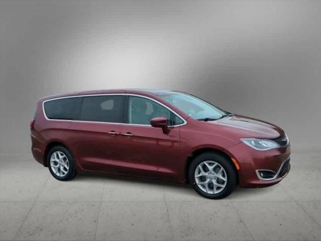 used 2018 Chrysler Pacifica car, priced at $12,693