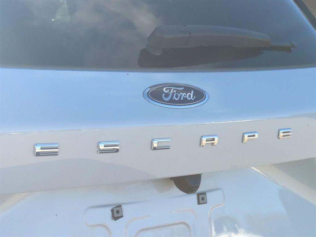 used 2025 Ford Escape car, priced at $25,499