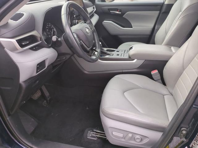 used 2021 Toyota Highlander car, priced at $33,995