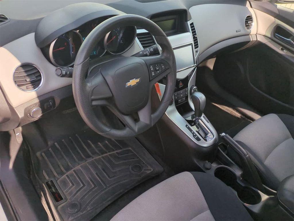 used 2016 Chevrolet Cruze Limited car, priced at $5,999