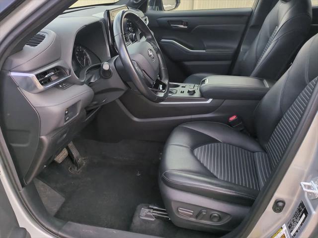 used 2021 Toyota Highlander car, priced at $31,977