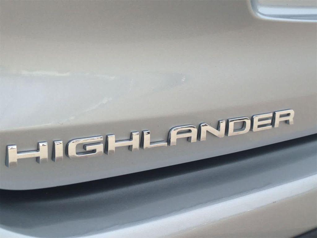used 2023 Toyota Highlander car, priced at $36,419
