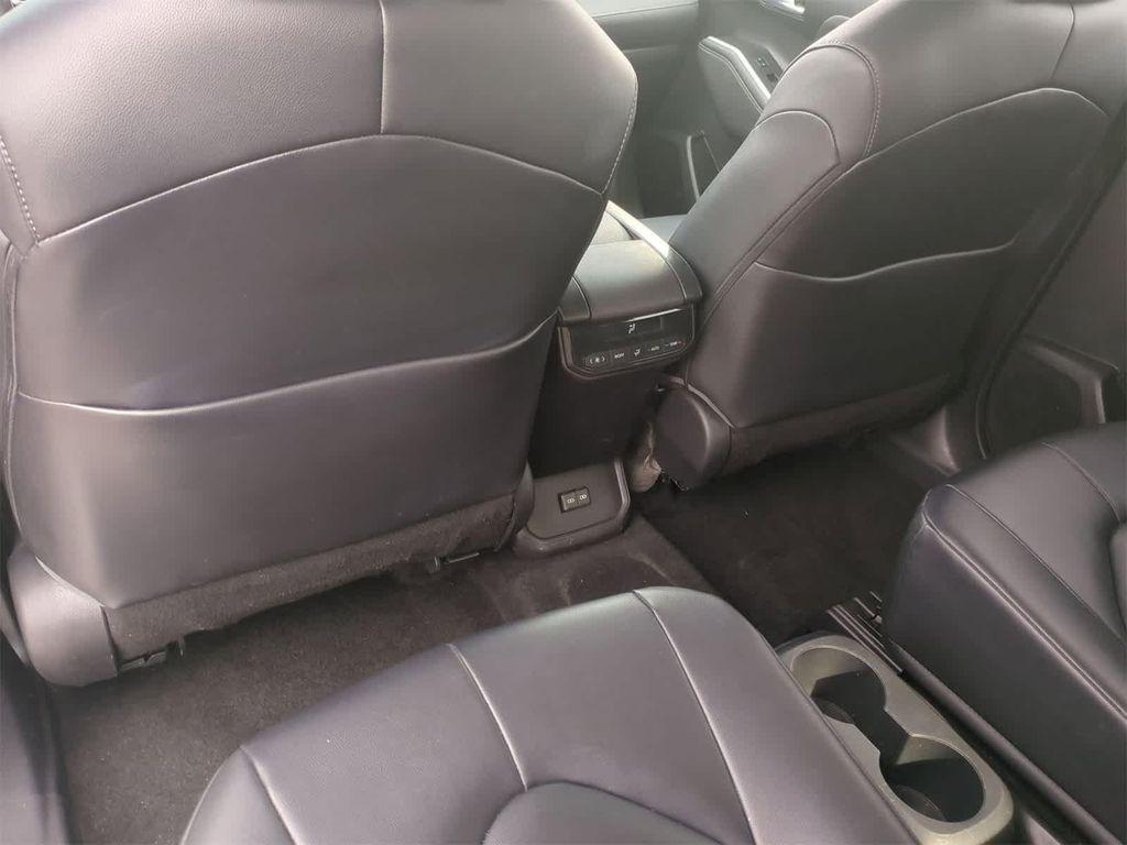 used 2023 Toyota Highlander car, priced at $36,419