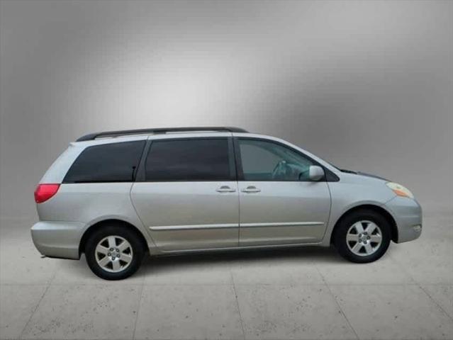 used 2006 Toyota Sienna car, priced at $5,750