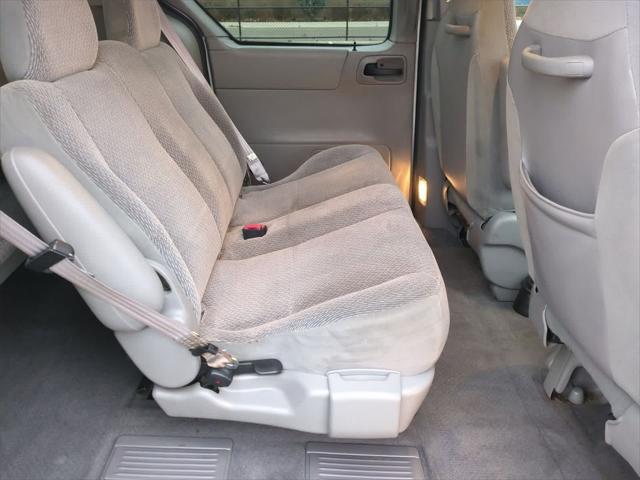 used 2000 Ford Windstar car, priced at $2,995